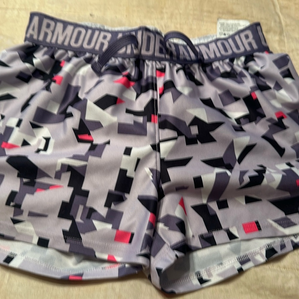 Never worn under Armour youth shorts